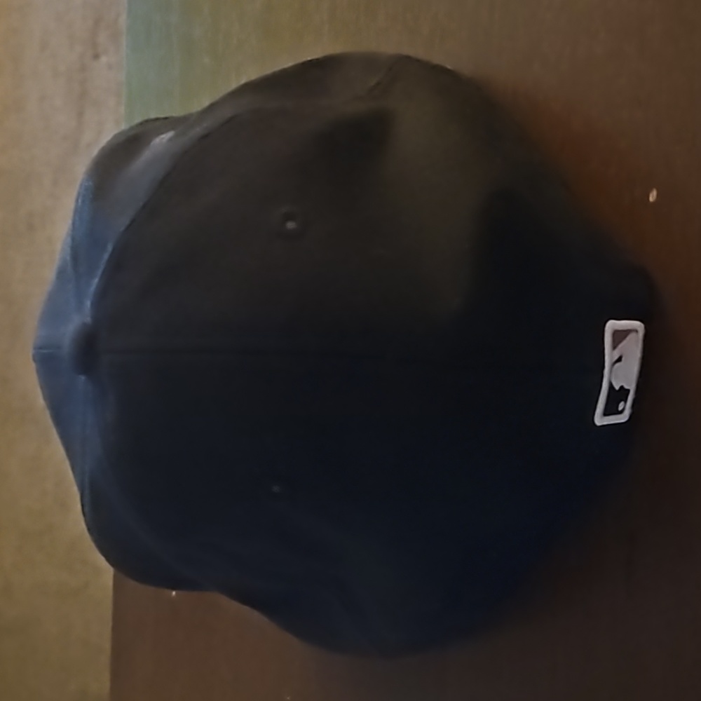 Baseball Fitted hat - Picture 2 of 4